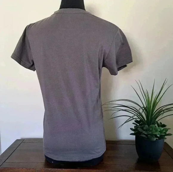 ❤️ Shein Dark Grey  T-shirt - Picture 5 of 6